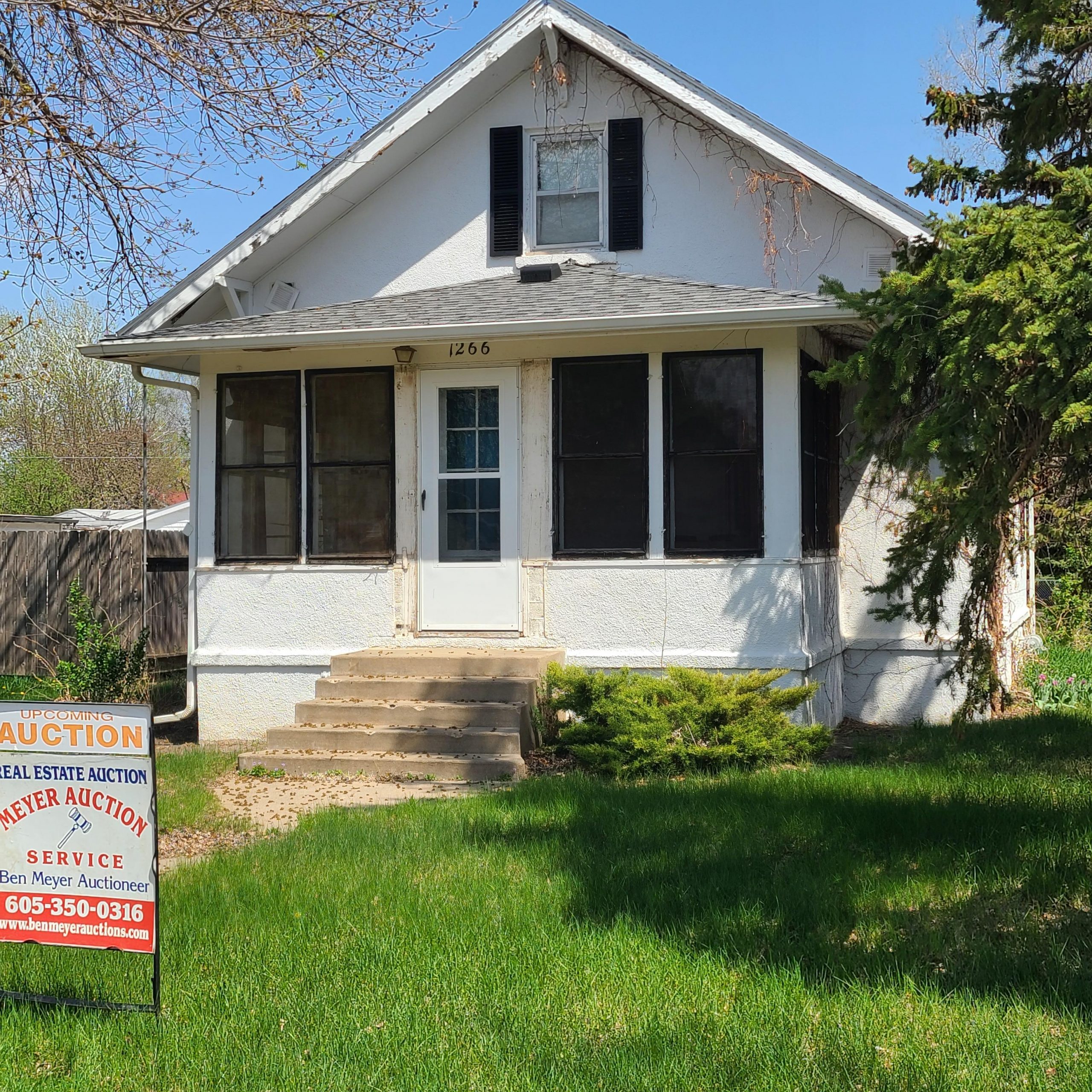 6/12 11AM Live Real Estate Auction 1266 Ill. SW, Huron, SD