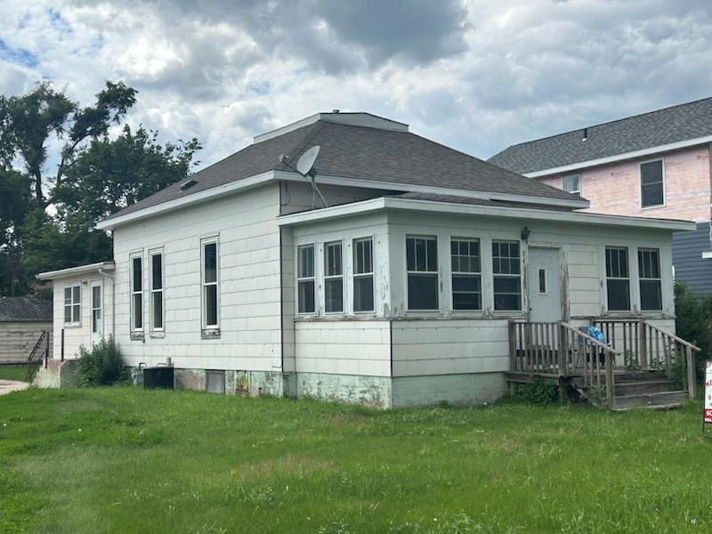July 14th Huron SD House Auction 4pm. 241 Nebraska Ave SW.